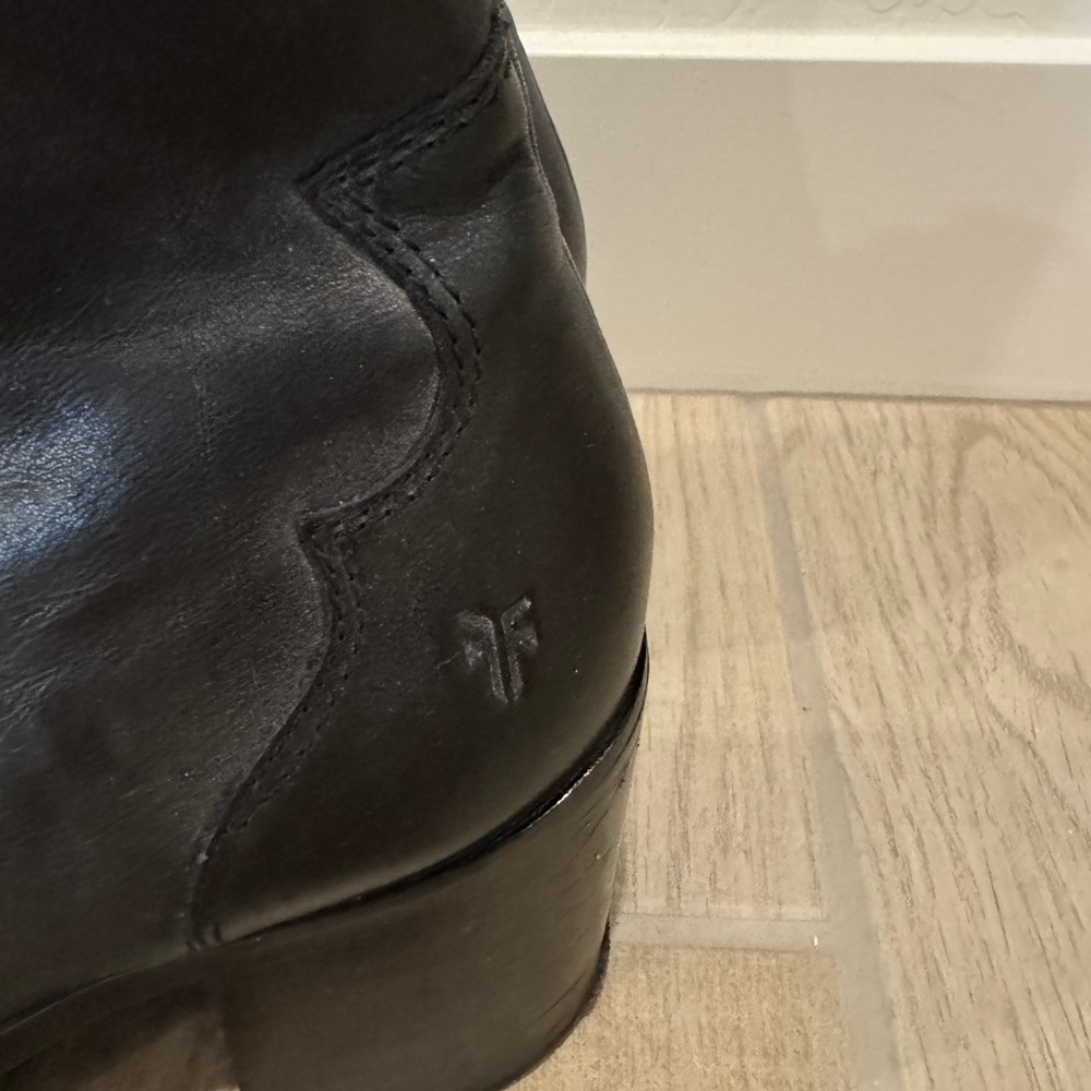 FRYE Flynn Short Inside Zip Ankle Booties | 10M | Black - Picture 5 of 10